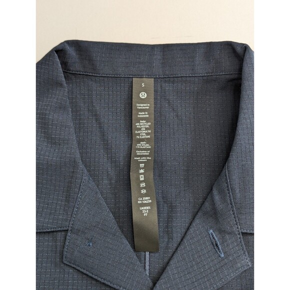 Lululemon Men’s Size Small Navy Blue Airing Easy Camp Collar Short Sleeve Shirt - Picture 3 of 3